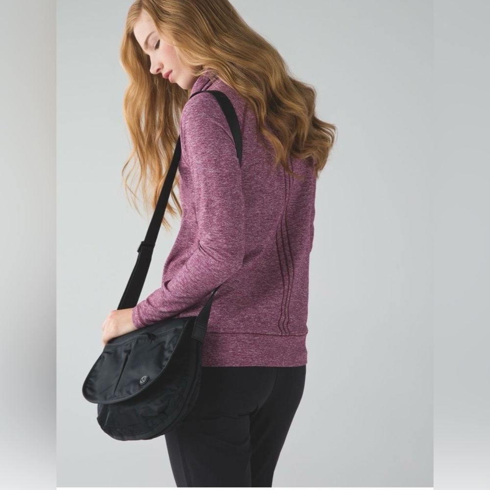 Lululemon The Essentials Bag